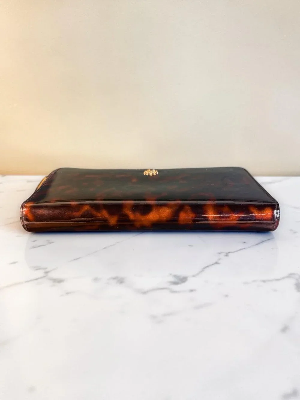 Tory Burch Robinson Tortoise-Shell Print Patent Leather Zip Around Wallet
